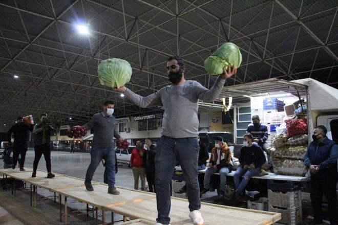 15 yldr pazarclk yapan Sleyman Atmaca, pandemi dneminde elence amal kendi aralarnda bir etkinlik dzenlediklerini ama videonun sosyal medyada paylalmasyla farkl alanlara yneldiini belirtti.