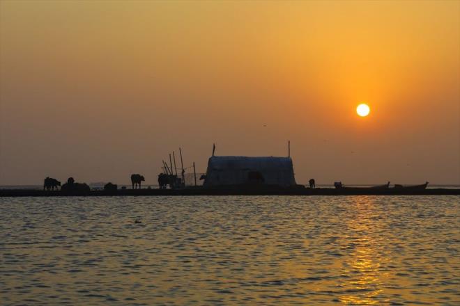 Su kenarna kurulu bu evler oluturduklar esiz manzarayla blgenin cazibesini artryor.