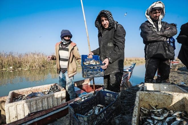 Esedi, blgenin kurutulmasnn insanlar topran terk etmeye, gelenek ve greneklerinden, gl aile balarndan uzaklamaya sevk ettiini dile getirdi.