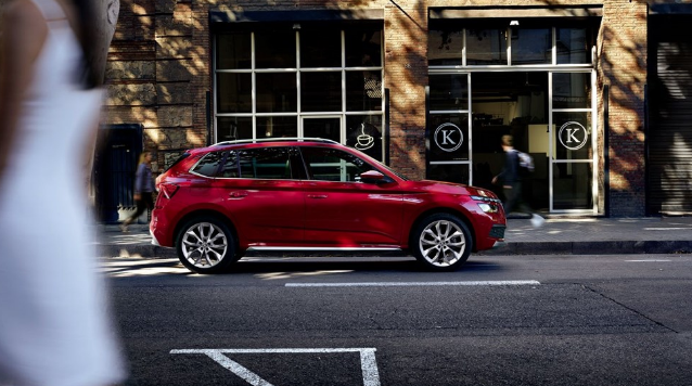 KAMIQ 1.0 TSI 110 PS DSG Premium     Fiyat 307.900 TL    Kampanyal fiyat 288.200 TL