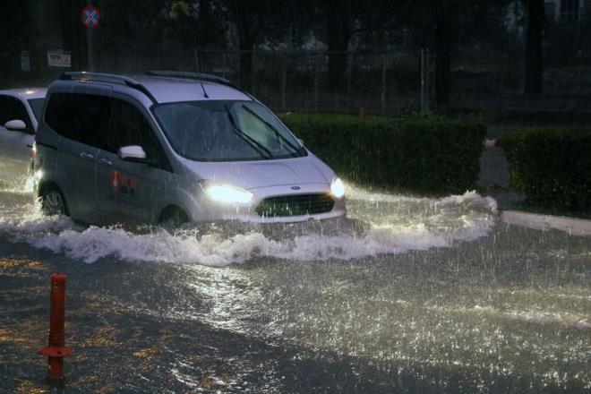 Son 24 saatte kent merkezinde, metrekareye 144 kilogram ya dt akland