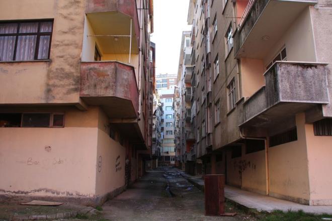 Gn getike binalardaki eim artarken, 24 daireli bina ile bitiiindeki bina arasnda boluk olutu.