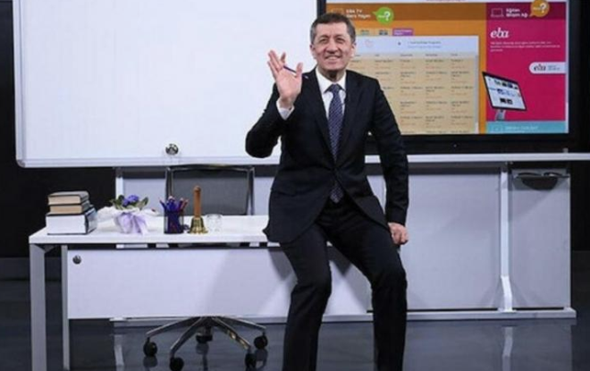 Habermetre'nin raporunda, koronavirs mcadelesinde eitim retim hayatnn sekteye uramas ile sk sk renci ve velileri bilgilendiren Milli Eitim Bakan Ziya Seluk 5. srada yer ald. Seluk, 2020 ylnda toplamda 233 bin 238 habere konu oldu.