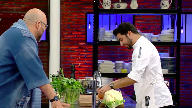 Bunlardan bir tanesinde sadece drt temel rn kullanlarak yaplan bir ana yemek olacak. kinci oyunda MasterChef?e geldikleri taban aynsn yapacaklar. nc oyunda ise hayatlarn deitiren yemei yapmalar istenecek.