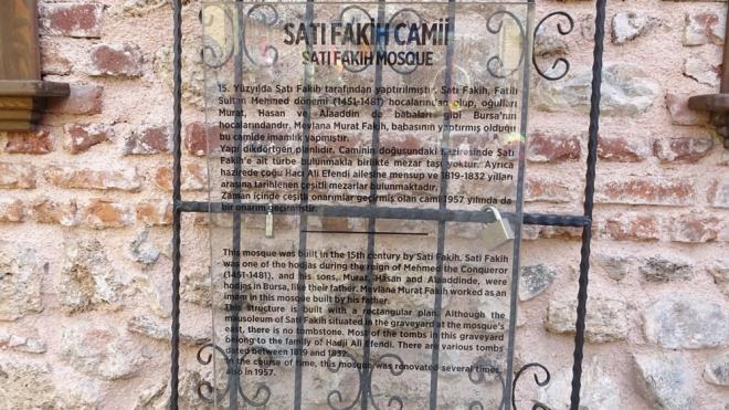 Aacn kesildii sokakta yaayan vatandalar da duruma tepki gsterdi.