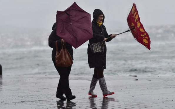 Gece ve sabah saatlerinde yurdun dousunda buzlanma ve don, kuzey, i ve dou blgelerde ise yer yer pus ve sis tahmin ediliyor.