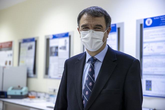 "PCR'a gre ok ok ucuz"<br>    Bilkent Holding  Gelitirme ve Strateji Grup Bakan Tun Batum da "Diagnovir" isimli sistemin, Bilkent UNAM altyaps kullanlarak Bilkent Holding ve Bilkent CYBERPARK Teknoloji Gelitirme Blgesi'nde faaliyet gsteren "E-A Teknoloji' isimli irketin ortak almas sonucu gelitirildiini aktard.