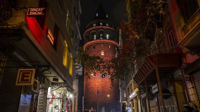 Kltr ve Turizm Bakanlnca "Beyolu Kltr Yolu" projesi kapsamnda restorasyonu tamamlanan, stanbul'un simgelerinden Galata Kulesi 6 Ekim'de trenle ald.