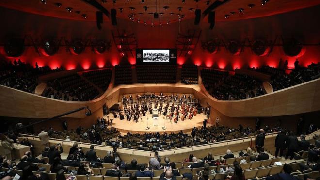 Dnya metropollerinin sayl mzik merkezlerinden biri olacak Cumhurbakanl Senfoni Orkestras yeni binas Trkiye Cumhurbakan Recep Tayyip Erdoan'n katlmyla 3 Aralk'ta ald.  <br>  Eski Milli Savunma ve Milli Eitim bakanlarndan Nevzat Ayaz, stanbul'da tedavi grd hastanede 3 Aralk'ta 90 yanda hayatn kaybetti.