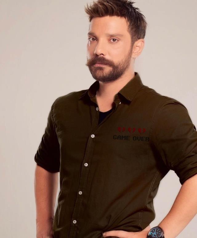 YouTube'da BaBaLa TV kanalnda nl isimleri arlayarak elenceli videolar hazrlayan Ouzhan Uur, 22 bin 444 habere konu olarak listenin 3. srasna yerleti. Onu ise 22 bin 201 haberle Burak ahin takip etti.