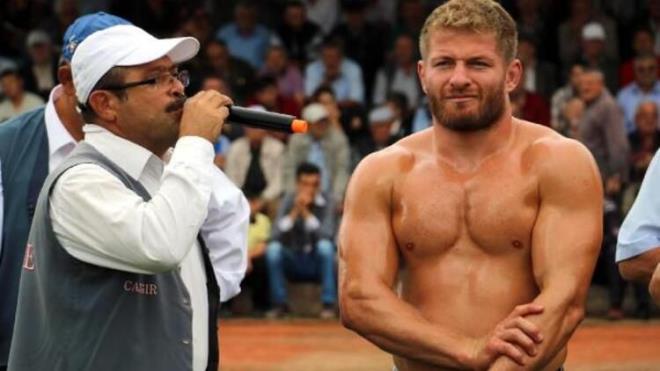 2012 ylnda gerekleen 651. Krkpnar Yal Greleri'nde baaltnda nc olarak bapehlivanlk kategorisinde mcadele etme hakkn kazand. 2013 ylndaki 652. Krkpnar Yal Greleri'nde finale kalp bapehlivan olmay baard.