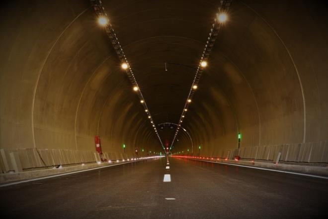 Tek pilonlu ve orta aklnn 380 metre olmas sebebiyle dnya literatrnde 4. srada yer alan kpr ile devamndaki 2,5 kilometrelik ift tp tnelin de trafie almas ile birlikte 16 ilin balants olan Malatya-Elaz arasndaki karayolu ulam daha rahat, hzl ve emniyetli bir ekilde gerekleecek.