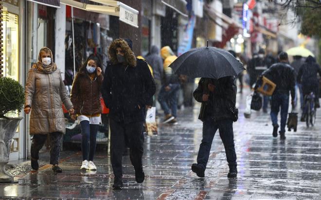 Gece ve sabah saatlerinde i ve dou blgelerde pus ve sis hadisesi ile birlikte yer yer buzlanma ve don olay bekleniyor.