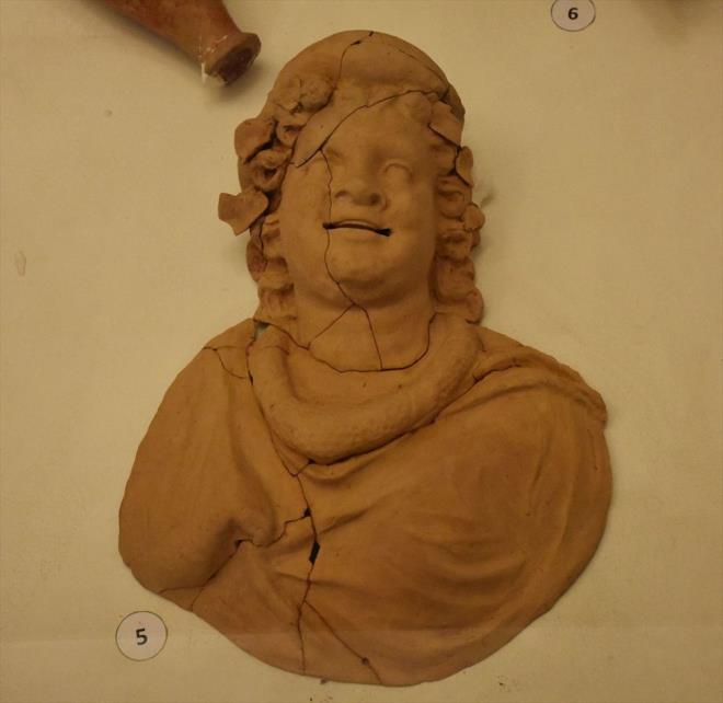 Toparlak, Ordu Kurul Kalesi'nin, blgenin arkeolojik anlamda ilk arkeolojik kaz alan olmas nedeniyle heyecan uyandrdna iaret ederek "Bal bana bir cazibe merkezi olutu. nallah gelecekte Ordu'muzun tarihine yeni klar tutacak diye dnyorum" dedi.