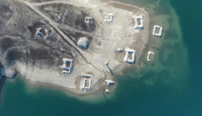 Azalan yalar ve ortaya kan kuraklk lkedeki barajlar tehdit etmeye devam ediyor.