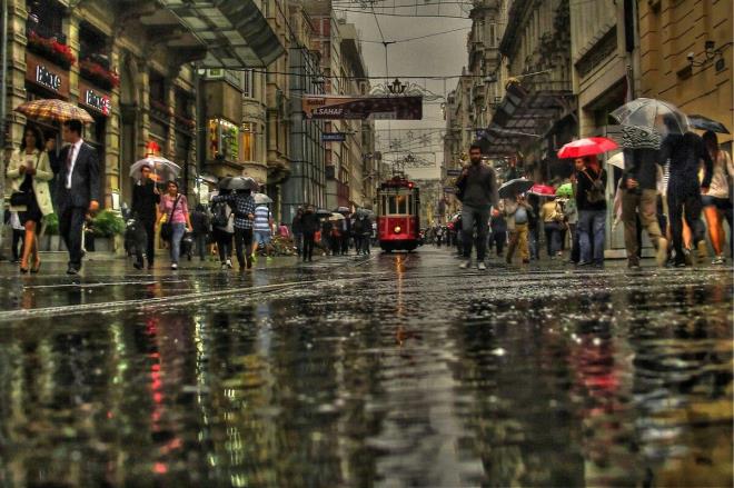 93 yln rekoru krld<br>  Orhan en'in verdii bilgiye gre Ocak aynda 93 yln rekorlar krld. Prof. en u bilgileri paylat:<br>  -Ankara da Aralk 2020, 93 yln en scak ay olmu. Ocak aynn 93 yllk ort. en yksek scaklk 4.7 C iken bu hafta 12-13 C. stanbulda 93 yllk ort. Ocak ay scakl. 8.5 C iken bu hafta 15-16 C