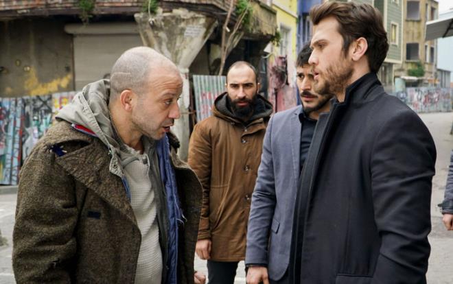 Fenomen haline gelen ukur dizisi, dn akam 110. blmyle ekrana geldi. Barollerinde Aras Bulut ynemli, Erkan Kolak Kstendil, Necip Memili, Mustafa Avkran, Nejat ler, Damla Snmez, Hazal Suba, Rza Kocaolu ve Perihan Sava gibi isimlerin yer ald ukur dizisinden 3 nl oyuncu ayrld.