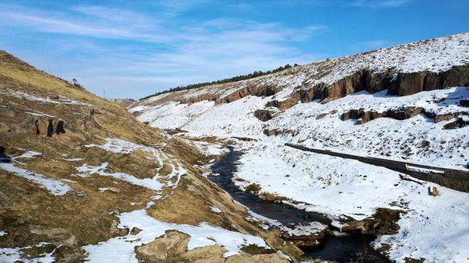Bu kapsamda haz�rlanan "Madavans Vadisi'nin Ekoturizm �lkeleri �er�evesinde Turizme Kazand�r�lmas�" projesi, Do�u Anadolu Kalk�nma Ajans�nca (DAKA) kabul edildi.