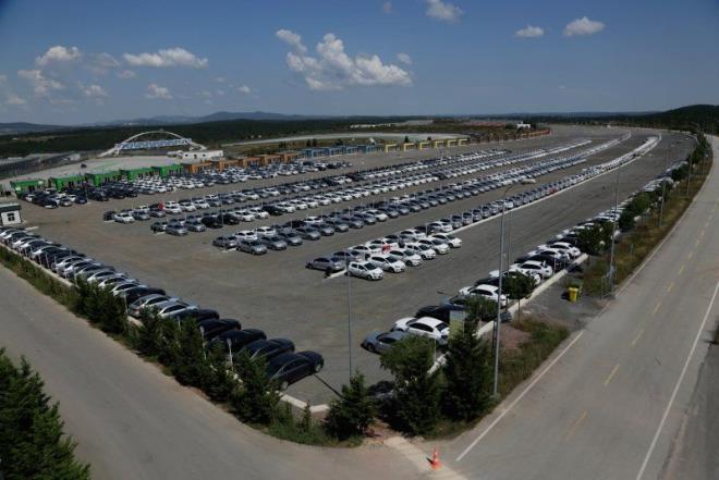 - Bu nedenle yln birinci eyreinde genel olarak otomotiv pazarnn dk seyredeceini, fiyatlarda da ok byk bir ykseli grmeyeceimizi dnyorum.