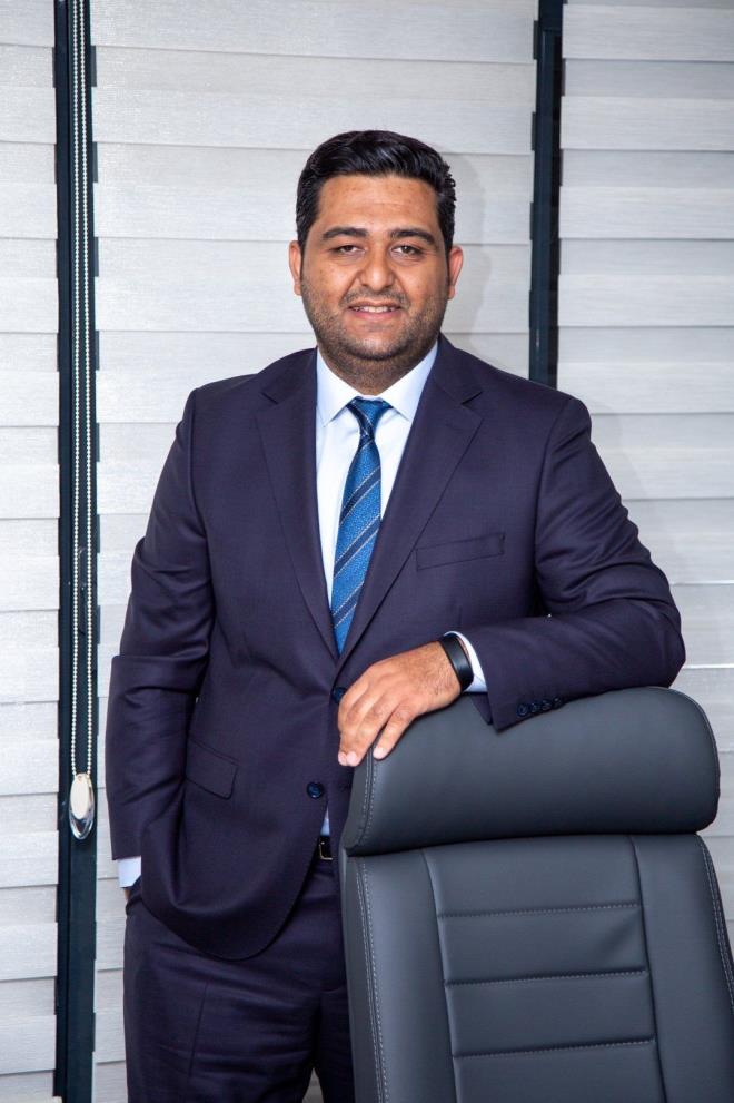 ?Tketici iin Ocak aynn ortalarna kadar bir frsat sz konusu" diyen Otomerkezi?nin CEO?su Muhammed Ali Karaka "Alamann balamas, vakalarn d ve buna paralel olarak hzla kstlamalarn kaldrlmas yine ikinci el aralara olan talebin ani ekilde artmasna ve ayn ekilde fiyatlarn da radikal biimde ykselmesine sebep olacaktr.? dedi. yte Karaka'n ngrleri...