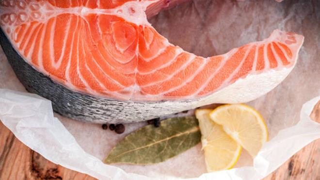 Somon, ton bal, sardalye, karides, istiridye omega-3 asndan zengin olup yararl olabilir.