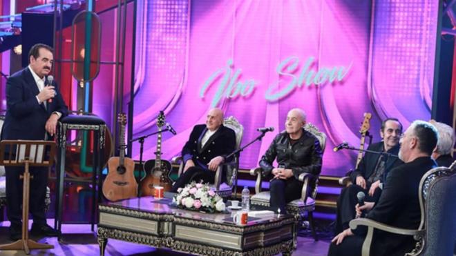 Programn konuklar arasnda yer alan Mazhar Alanson, Fuat Gner ve zkan Uur (MF), sevilen arklaryla izleyicilere mzik ziyafeti yaatt.