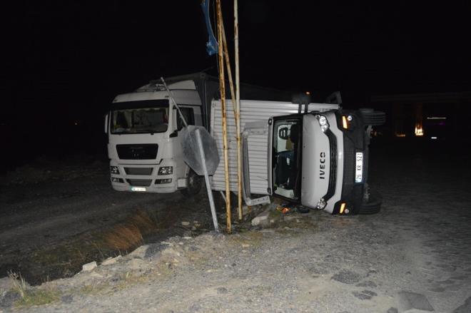 Olay yerine jandarma, polis ve salk ekipleri sevk edildi. Yarallar, Afyonkarahisar'daki eitli hastanelere kaldrld.