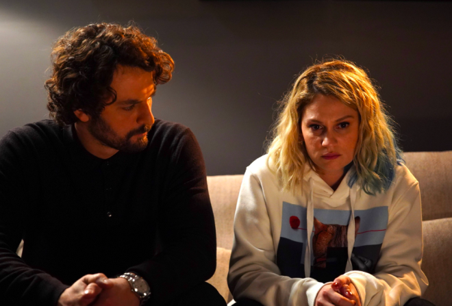 Masumlar Apartman TRT 1'in son yllarda en ok izlenen ve gerek hayattan izler tayan hikayesi ile adndan sz ettiren dizisi oldu. Ak ara ekrandaki rakiplerini sollayan Masumlar Apartman'nn 18. blm fragman byk bir merakla beklenirken dizinin kadrosuna yeni katlan isim ise bomba etkisi yaratt!