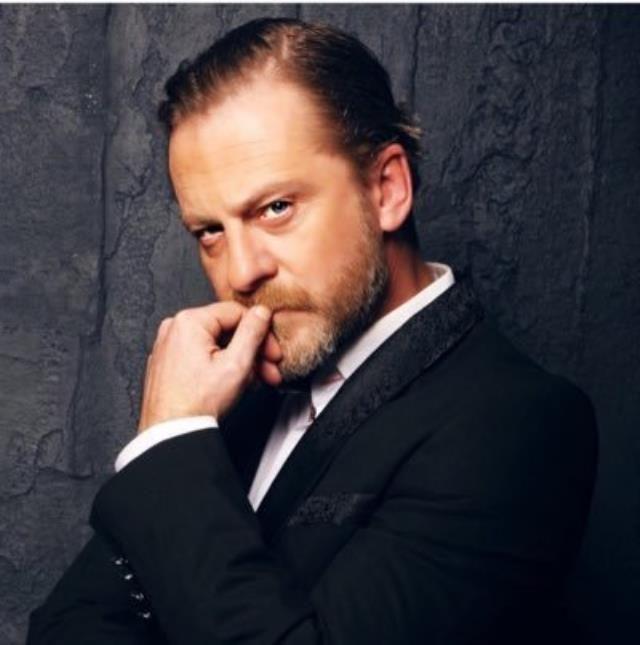 TV100'den Birsen Altunta'n haberine gre, ATV'nin fenomen dizisi EDHO'nun kadrosuna oyunculuunun yan sra ayn zamanda seslendirme sanats olan baarl oyuncu Levent Sln, fenomen diziye srpriz bir karakterle dahil oldu.