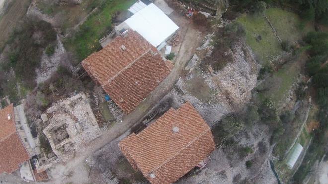 Muhtar Hasan Ulukay, 2008 ylnda Antalya Kltr ve Tabiat Varlklarn Koruma Blge Kurulu uzmanlarnca, Alaeme kynde yaplan almalar sonucunda hazrlanan rapor dorultusunda, ta ve ahap malzemeyle ina edilen, Akseki blgesi geleneksel konut mimarisinin nitelikli rneklerinden olan 7 yapnn, tanmaz kltr ve tabiat varl olarak tesciline karar verildiini syledi.