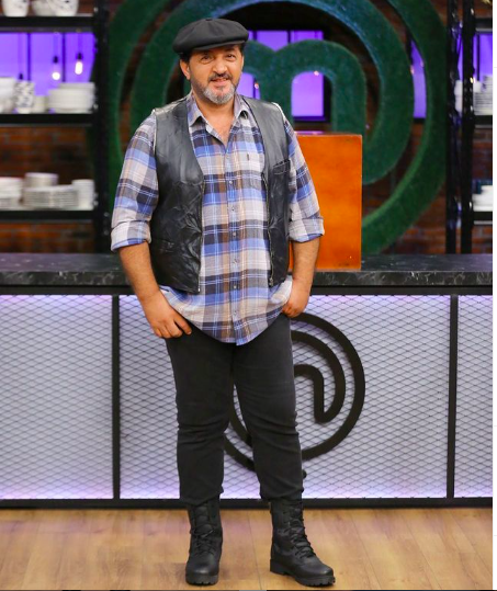 Evli olduu bilinen Mehmet ef'in ei ise sosyal medyay sevmedii iin adndan sz edilmesini ve gz nnde bulunmay sevmiyor. Kz Sude bir videosunda 'annem ok elenceli biri ama sosyal medyada olmak istemiyor aklamas yapmt.