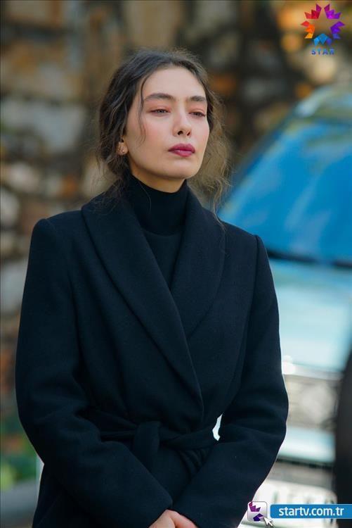 Erken final kapda: Son haftalarda giderek den ve rakiplerinin gerisinde kalan dizi erken final yapacak. Erken finali akla getiren en gl neden ise Maral dizisinin daha ilk blmden Sefirin Kz'n sollamas. Maral dizisi pazartesi gn ekran bana geen seyirciyi imdiden kendi tarafna geti bile.