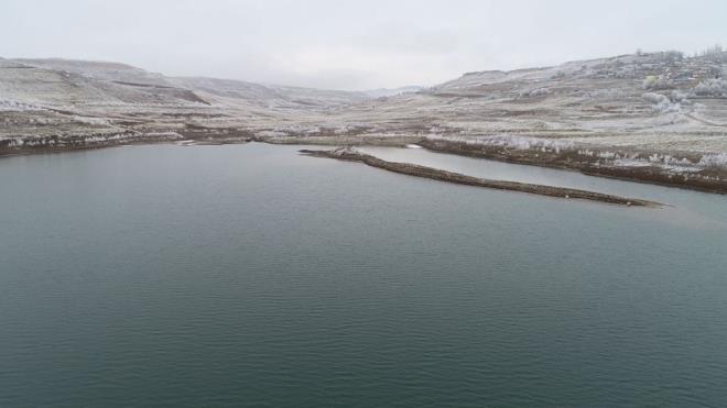 Bu nedenle Sivas'n ebeke suyu ihtiyac, Tavra Deresi'nden karlanmaya baland. 4 Eyll Baraj'nn desteklenmesi iin harekete geildi.