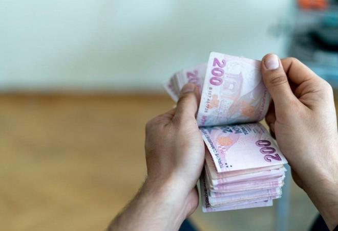 Denizbank: 675, 850, 1.000 lira. Emekli yaknn ynlendirenlere de her emekli iin 100 lira