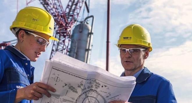 Bu ileri seenler yaad! te 2021'de en ok aranacak meslekler    11. Uzman Mhendisler<br>  Bu mhendislik rolleri iin ie almlar 2019 ve 2020 arasnda yaklak % 25 artt.  Becerileri: Program Ynetimi, Web Gelitirme, Datlm Sistemler  Eitimi: e alnanlarn% 93' lisans veya daha yksek bir dereceye sahiptir