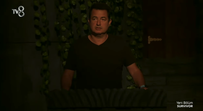 Survivor'da acil durum konseyini ilk kez toplayan Acun Ilcal, u aklamalarda bulundu:    * Kt bir haber konseyi deil bu. Konumuz yarmaclarla alakal. Cemal'in fiziksel olarak Survivor performans srasnda baz problemleri oldu. Bu problemleri 10 gndr doktorumuz inceliyor. Bunun sonunda da son  gndr nce 'sar alarm' dedi, sonra 'ok iyi grmyorum' dedi.