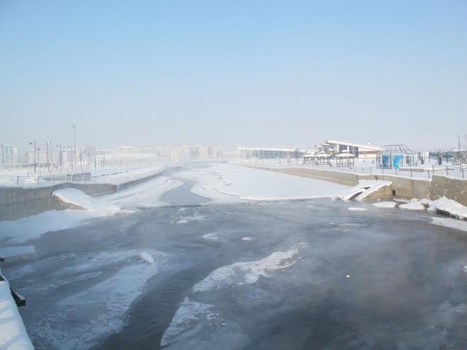 Souk havann etkisiyle birlikte Ardahan kent merkezinden geerek Grcistan ve Azerbaycan zerinden Hazar Denizi'ne dklen Kura Nehri'nin yzeyi de yeniden buzla kapland.