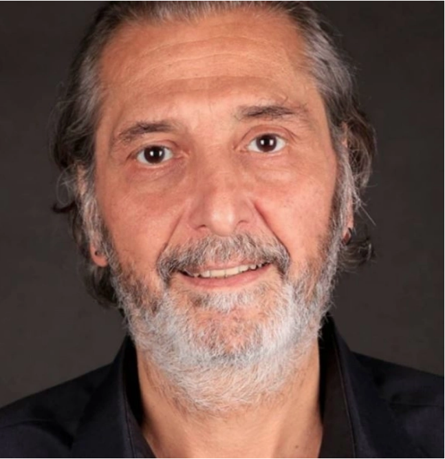 Birsen Altunta'n sosyal medya hesabndan yapt paylamda bu kiinin Nian irinyan olduu renildi. 63 yandaki oyuncu, Kurtlar Vadisi dizisinde Samuel Vanunu karakterini oynamt.