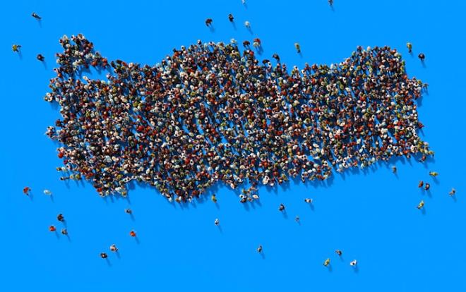 Trkiye statistik Kurumu?nun (TK) Adrese Dayal Nfus Kayt sistemine gre, Trkiye?de yaayanlar eer doduklar kentte kalm olsayd lkenin demografisi bugnknden ok daha farkl olacakt. TK verilerine gre, 2 milyon 839 bin 823 nfusu ile anlurfa lkenin en kalabalk kenti olurken, onu 2 milyon 603 bin 448 kii ile Konya, 2 milyon 558 bin 75 nfusu ile stanbul izleyecekti.