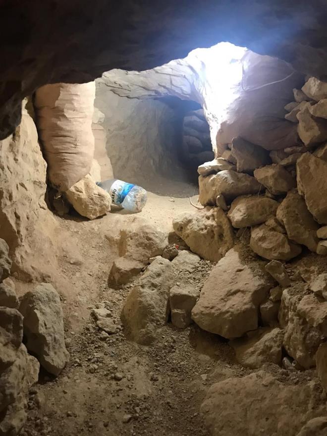 Blgeyi ablukaya alan ekipler M.H., M.A.D, Y.E.F, H.I.A, Z. ve Y. S'yi tnel almas yaparken sust yakalad.