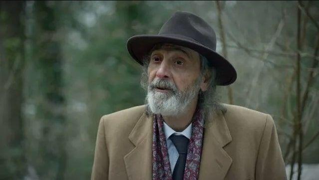 Birsen Altunta'n sosyal medya hesabndan yapt paylamda bu kiinin Nian irinyan olduu renildi. 63 yandaki oyuncu, Kurtlar Vadisi dizisinde Samuel Vanunu karakterini oynamt.