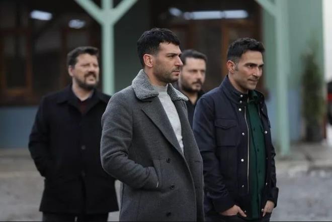 Son olarak ise yepyeni bir oyuncu katld stelik uzun bir sredir ekranlarda olmayan bir isim.