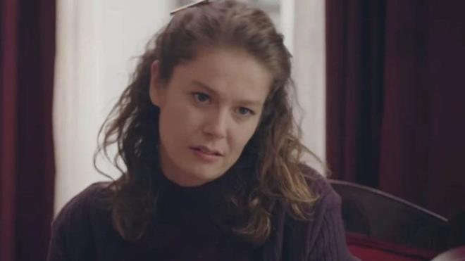 14. blmde Krmz Oda'ya Boncuk karakteriyle dahil olan Burcu Biricik ksa srede seyircinin beenisi kazanmt.