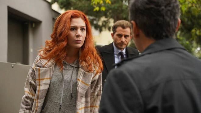 Hem 'Sadakatsiz' hem de 'Asya' balklar altnda Twitter'da birok yorum yapld. Dizinin bu blmnde n planda olan isimlerden biri Asya'nn oluyken bir dier isim ise Volkan'n arkada Bahar oldu.