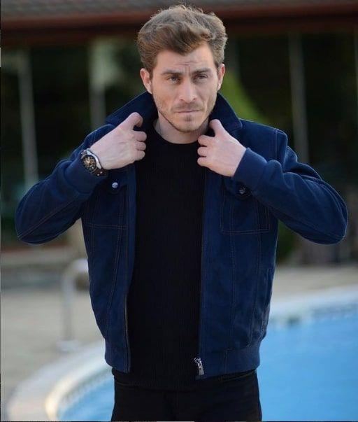 ''Sizleri ok seviyorum. Bu iimde de beni yalnz brakmadnz, iyi ki varsnz. Tm ekip ve yapm arkadalarma teekkr ediyorum. Baka hikayelerde, en yakn zamanda bulumak dileiyle salcakla kaln.''