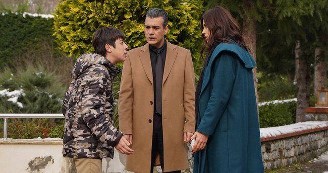 Kanal D ekranlarnn sevilen ve sk takip edilen dizisi Sadakatsiz, dn akam yaymlanan yeni blmyle yine izleyiciyi ekranlara kilitledi. Her aramba akam sosyal medyay da birbirine katan dizide Twitter yine yerinden oynad.