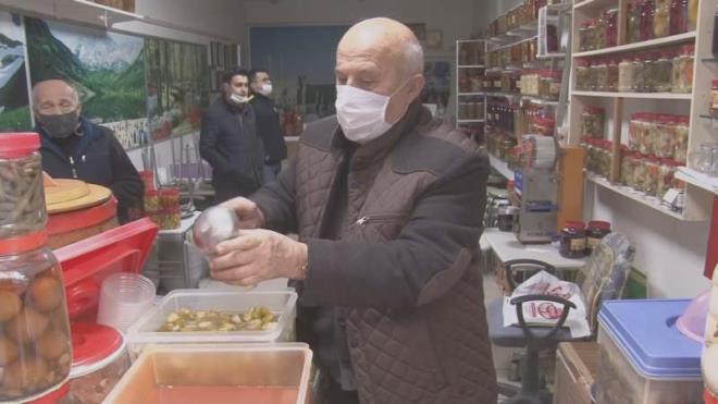 Kayseri?de 46 yldr turuculuk yapan Bayram Ali Aydoan, tam 90 eit turu retiyor.