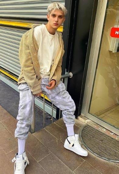 kan tartma bir sre sonra kfrlemeye ardndan da kavgaya dnt.