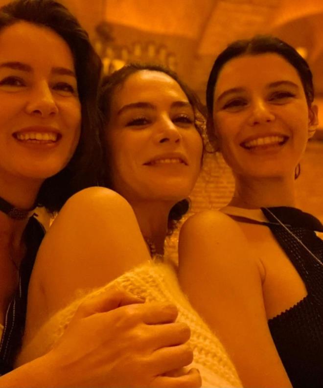 "Bydke uuculuu gidiyor hislerin, anlam derinleiyor. Henz balang noktasnda hisseden, iimdeki pek heyecanl kk ocuumla pyorum hepinizi. ahane mesajlarnz, sevginiz iin ok teekkrler, ok ansl hissettirdiniz.?