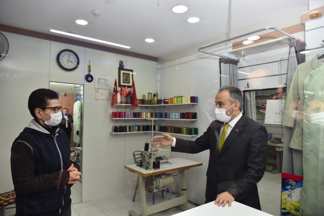 Yaplan almalar ve alveri merkezinin son halini yerinde gren Bakan Akta, ayn sorunlarn yaanmamas iin gerekli tedbirlerin alndn ifade etti.